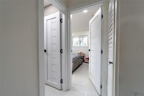 Bedroom, Interior, Marble, Recessed Lighting