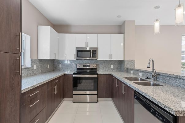 Interior, Kitchen, Pendant Lights, Stainless Steel Appliances