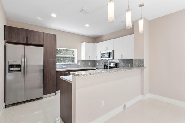 Interior, Kitchen, Pendant Lights, Recessed Lighting, Stainless Steel Appliances