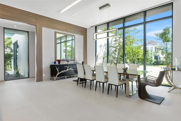 Dining room, Interior, Pendant Lights, Recessed Lighting
