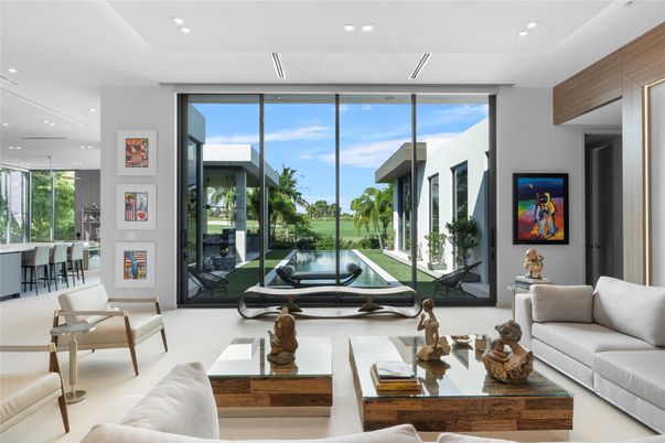 Interior, Living room, Pendant Lights, Recessed Lighting