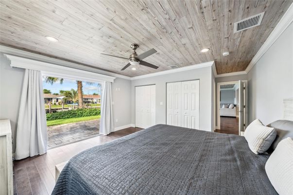 Bedroom, Interior, Recessed Lighting, Wooden Ceilings, Wood Texture Flooring
