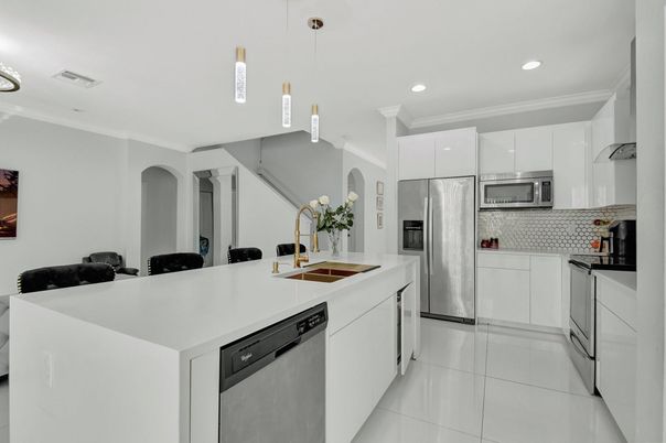 Interior, Kitchen, Pendant Lights, Recessed Lighting, Stainless Steel Appliances