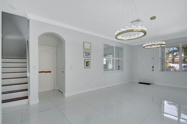 Empty room, Interior, Pendant Lights