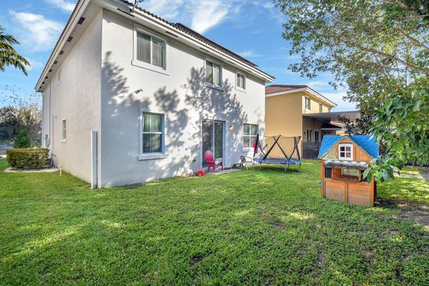 Backyard, Exterior, Playground