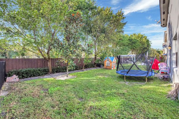 Backyard, Exterior, Playground