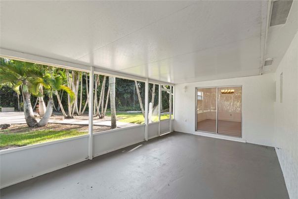 Empty room, Interior, Sun Room