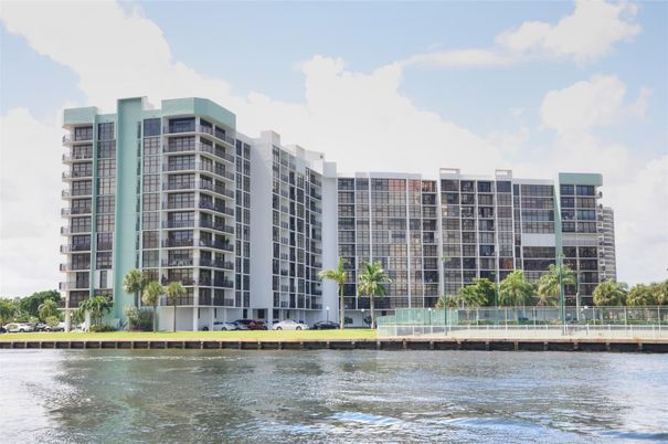 Exterior, Facade, Condo Building