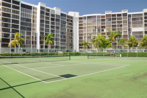 Exterior, Tennis Courts