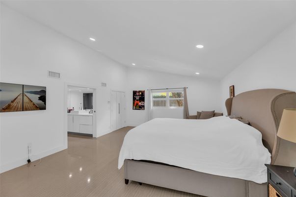 Bedroom, Interior, Recessed Lighting