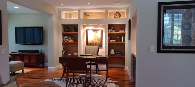 Home Office, Interior, Recessed Lighting, Wood Texture Flooring
