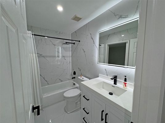 Bathroom, Interior, Marble Walls, Recessed Lighting