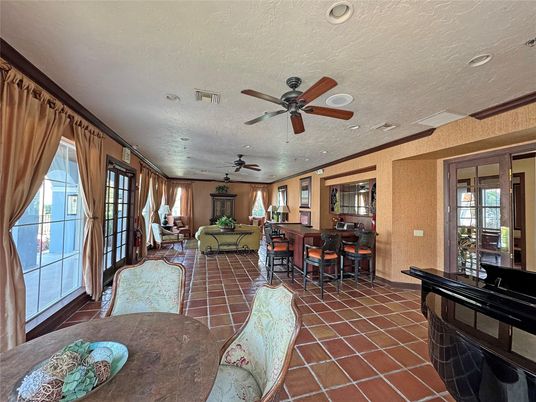 Dining room, Interior, Recessed Lighting