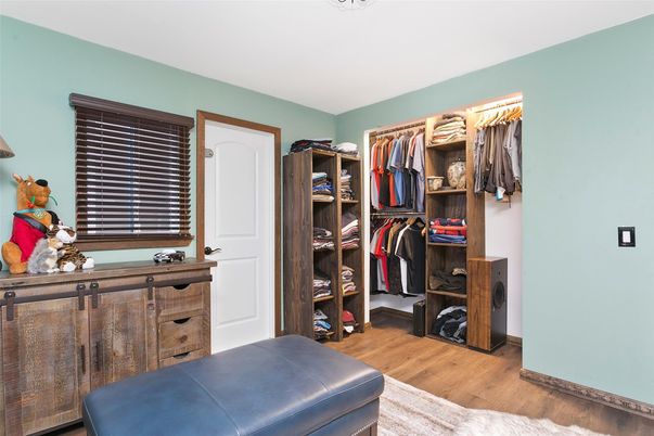 Interior, Walk-in Closets, Wood Texture Flooring