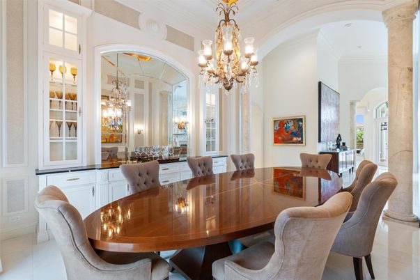 Chandelier, Dining room, Interior