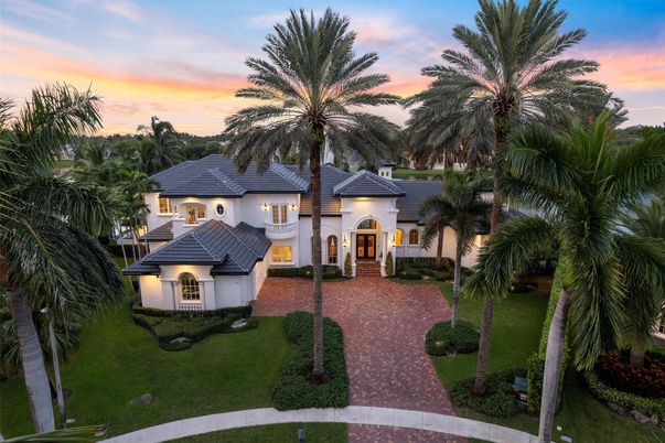 Backyard, Exterior, Facade, Mediterranean
