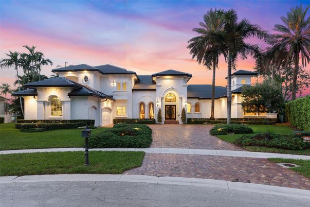 Backyard, Exterior, Facade, Mediterranean