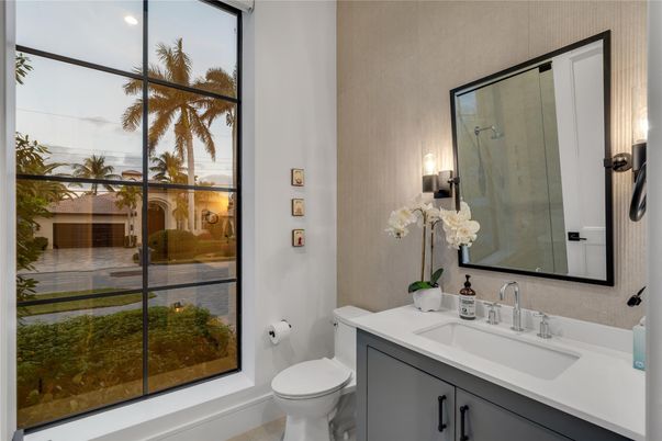 Bathroom, Interior, Recessed Lighting
