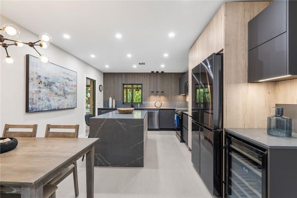 Dining room, Interior, Kitchen, Pendant Lights, Recessed Lighting, Stainless Steel Appliances