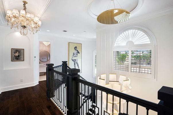 Chandelier, Dining room, Interior, Pendant Lights, Recessed Lighting, Wood Texture Flooring