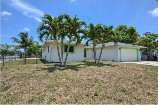 Backyard, Detached Garage, Exterior