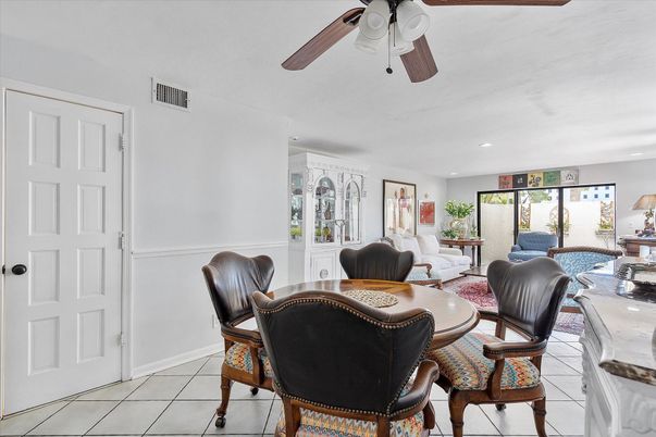 Dining room, Interior, Living room, Recessed Lighting
