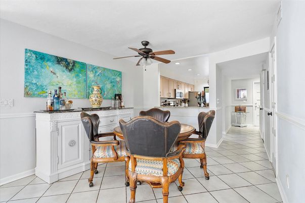 Dining room, Interior, Kitchen, Recessed Lighting