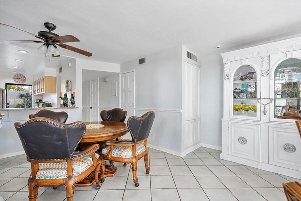 Dining room, Interior, Recessed Lighting
