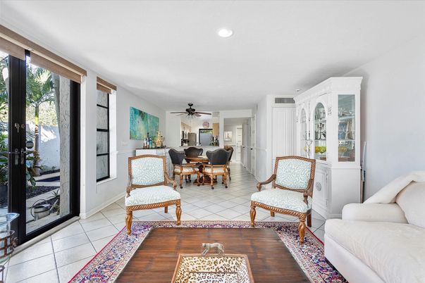 Dining room, Interior, Recessed Lighting