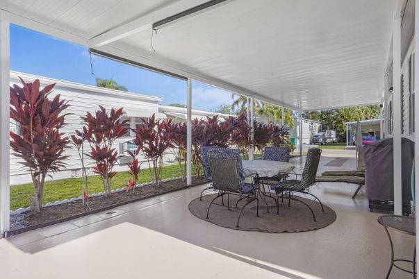 Exterior, Sun Room