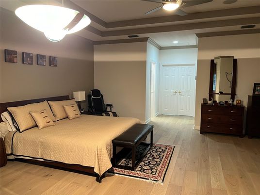 Bedroom, Interior, Recessed Lighting, Wood Texture Flooring
