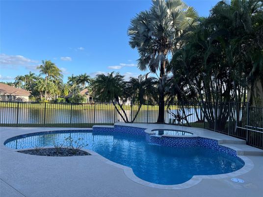 Exterior, Pool, Water