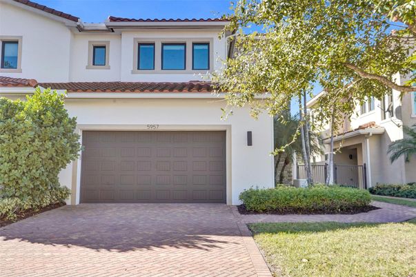 Attached, Exterior, Facade, Spanish Mediterranean