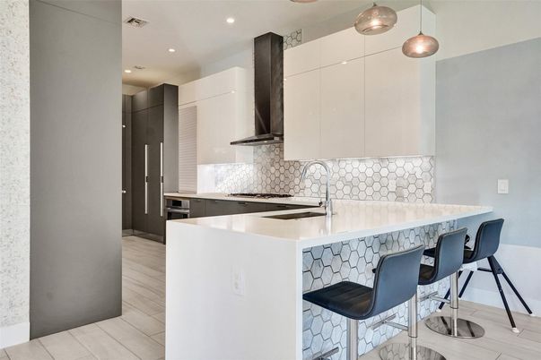 Interior, Kitchen, Pendant Lights, Recessed Lighting, Wood Texture Flooring