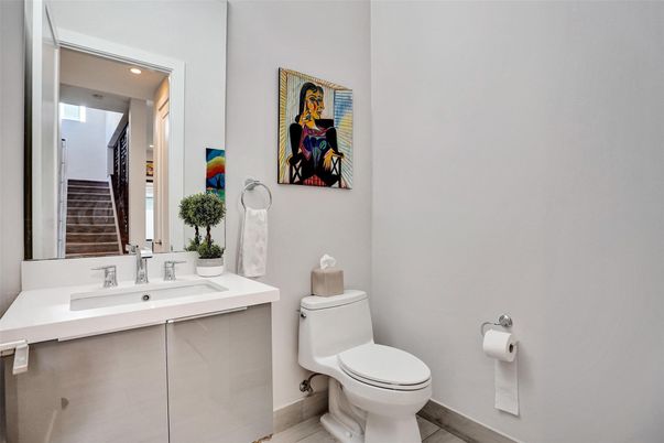 Bathroom, Interior, Recessed Lighting