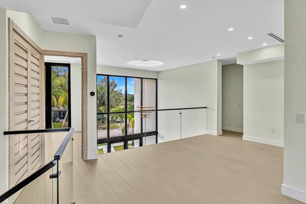 Interior, Recessed Lighting, Wood Texture Flooring