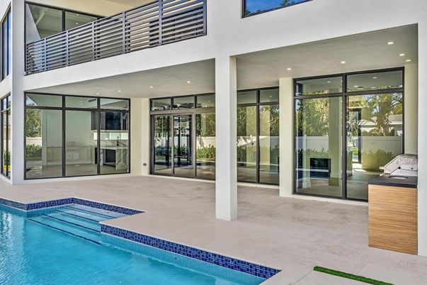 Exterior, Pool