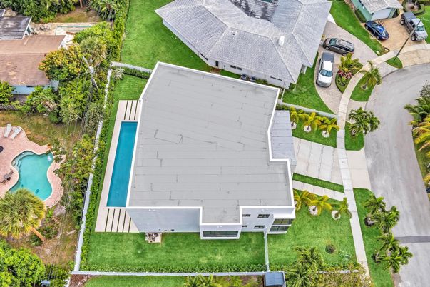 Exterior, Drone