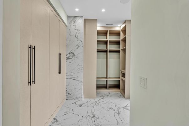 Interior, Marble, Marble Walls, Recessed Lighting, Walk-in Closets
