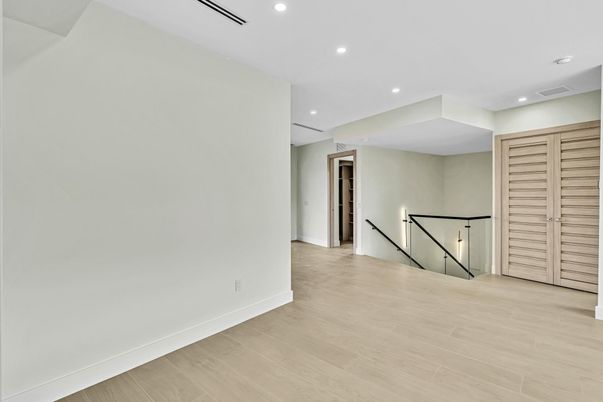 Interior, Recessed Lighting, Wood Texture Flooring