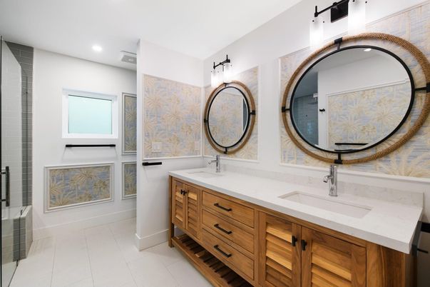 Bathroom, Dual Sink Vanities, Interior, Recessed Lighting