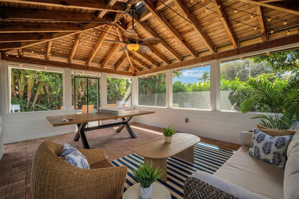 Interior, Living room, Sun Room, Wooden Beams, Wooden Ceilings