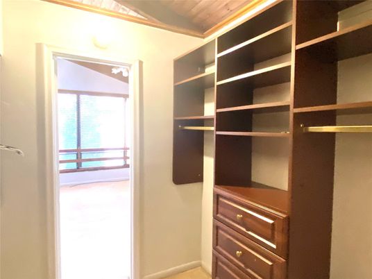 Interior, Walk-in Closets