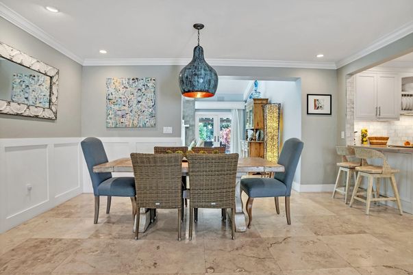 Dining room, Interior, Pendant Lights, Recessed Lighting