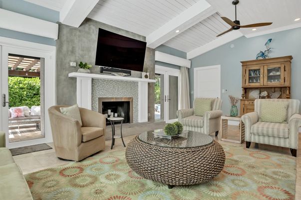 Fireplace, Interior, Living room, Recessed Lighting