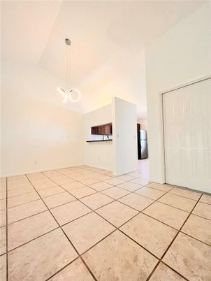 Empty room, Interior, Pendant Lights