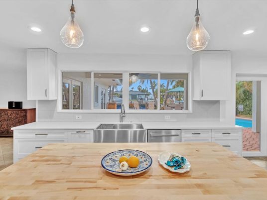 Interior, Kitchen, Pendant Lights, Recessed Lighting