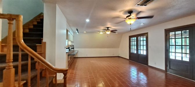 Interior, Recessed Lighting, Wood Texture Flooring