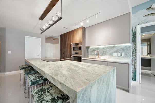 Interior, Kitchen, Stainless Steel Appliances