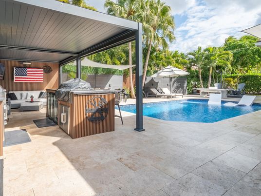 Exterior, Hot Tub, Pool